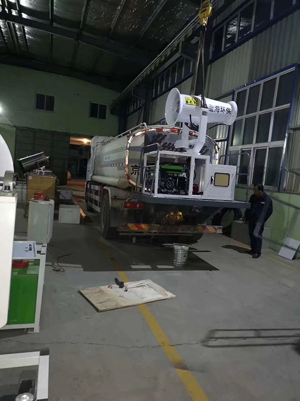 北京大興區(qū)環(huán)衛(wèi)車(chē)加裝霧炮案例